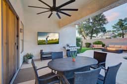 Chandler Home, Heated Pool, Putting Green, Firepit