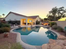 Chandler Home, Heated Pool, Putting Green, Firepit