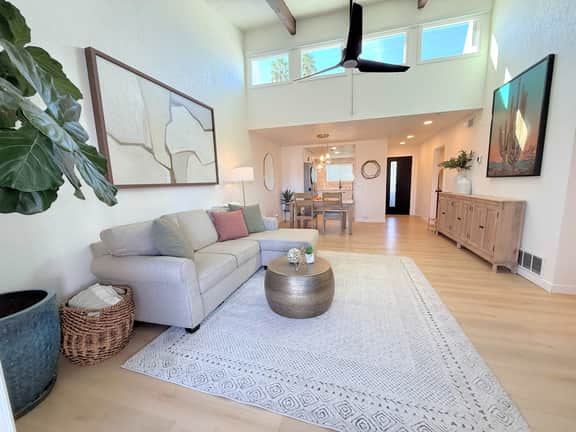 Old Town Scottsdale Condo-Walk to Dining, Pool